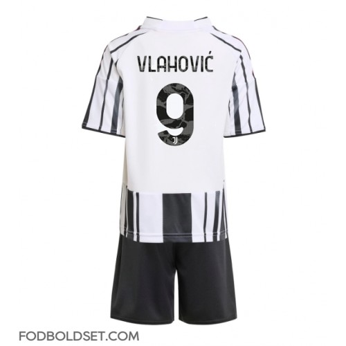 Juventus Dusan Vlahovic #9 Hjemme Trøje Børn 2025-26 Kortærmet (+ Korte bukser)